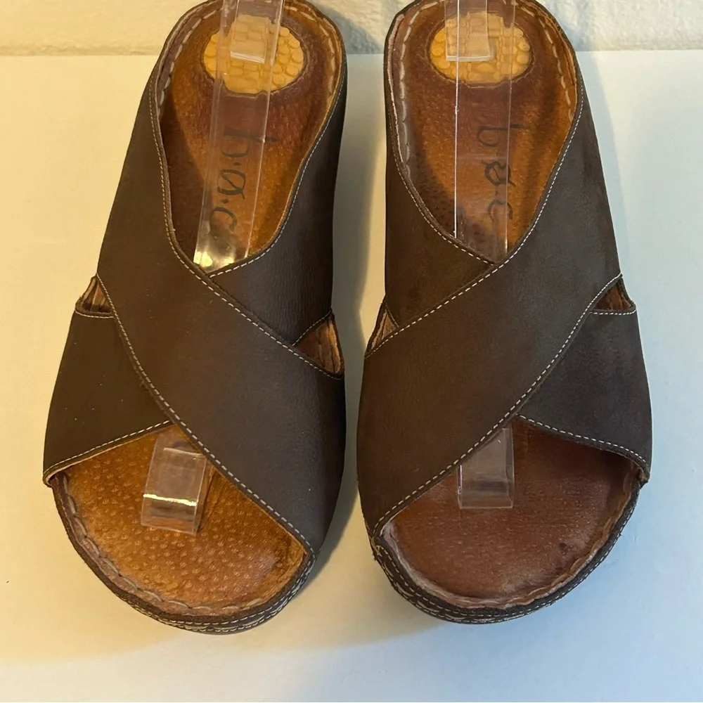 Born concept b.o.c Kallie brown genuine leather wedge sandals comfort size 8